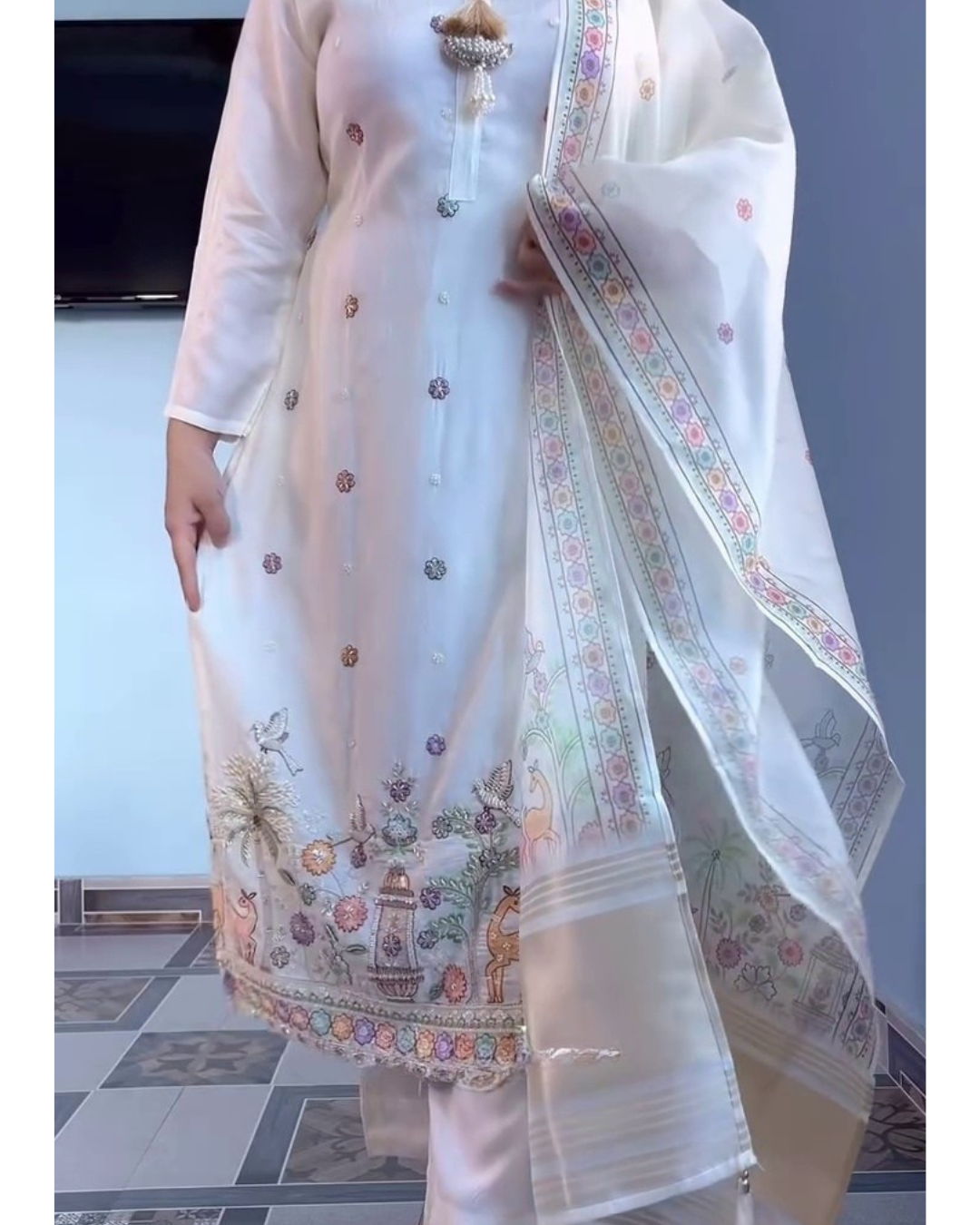 Safed Noor Embroidered Kurta Set with Dupatta