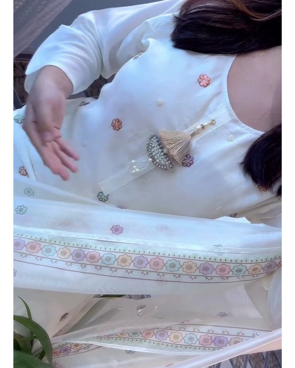 Safed Noor Embroidered Kurta Set with Dupatta