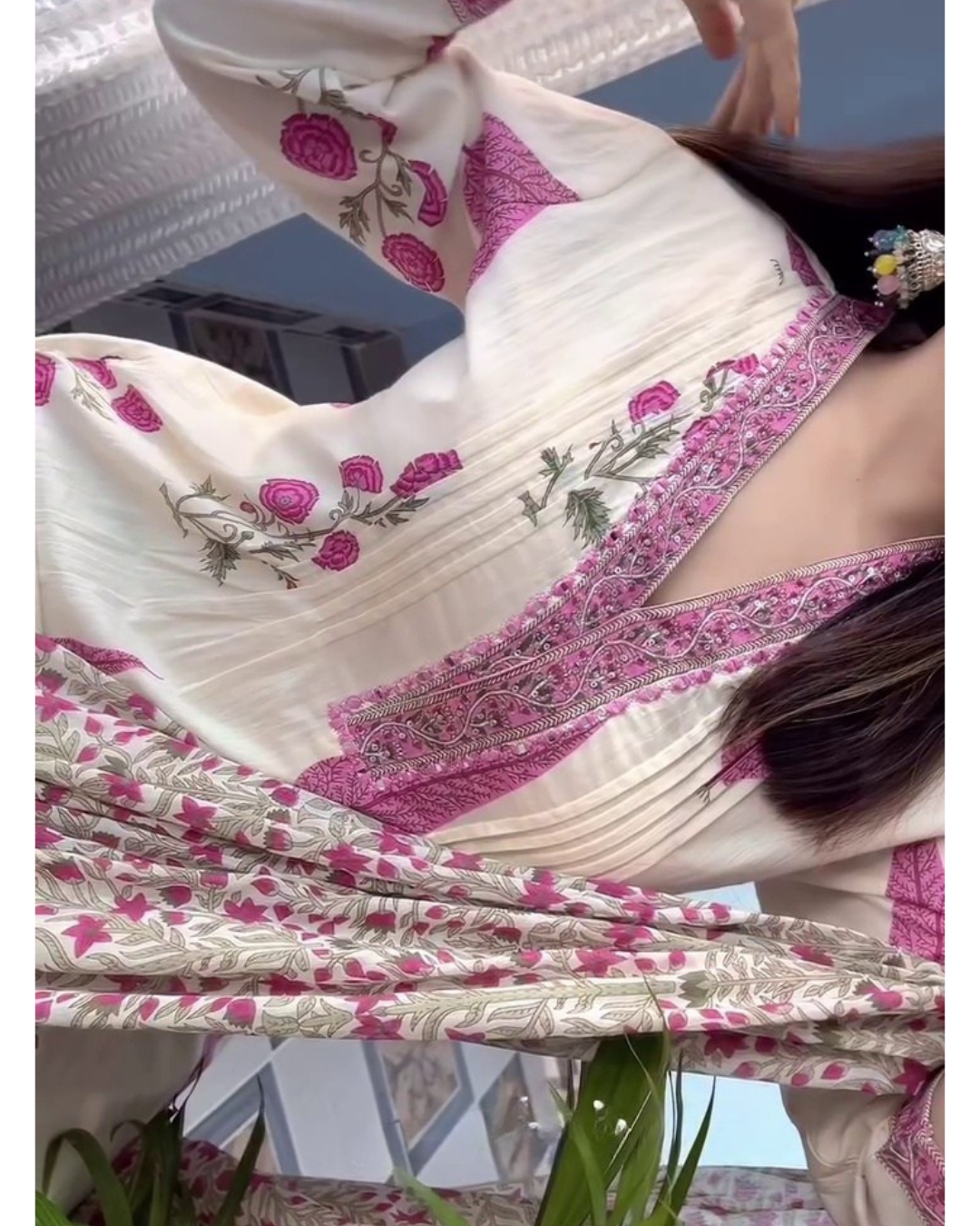 Gulaab Blossom Ivory Kurta Set with Dupatta