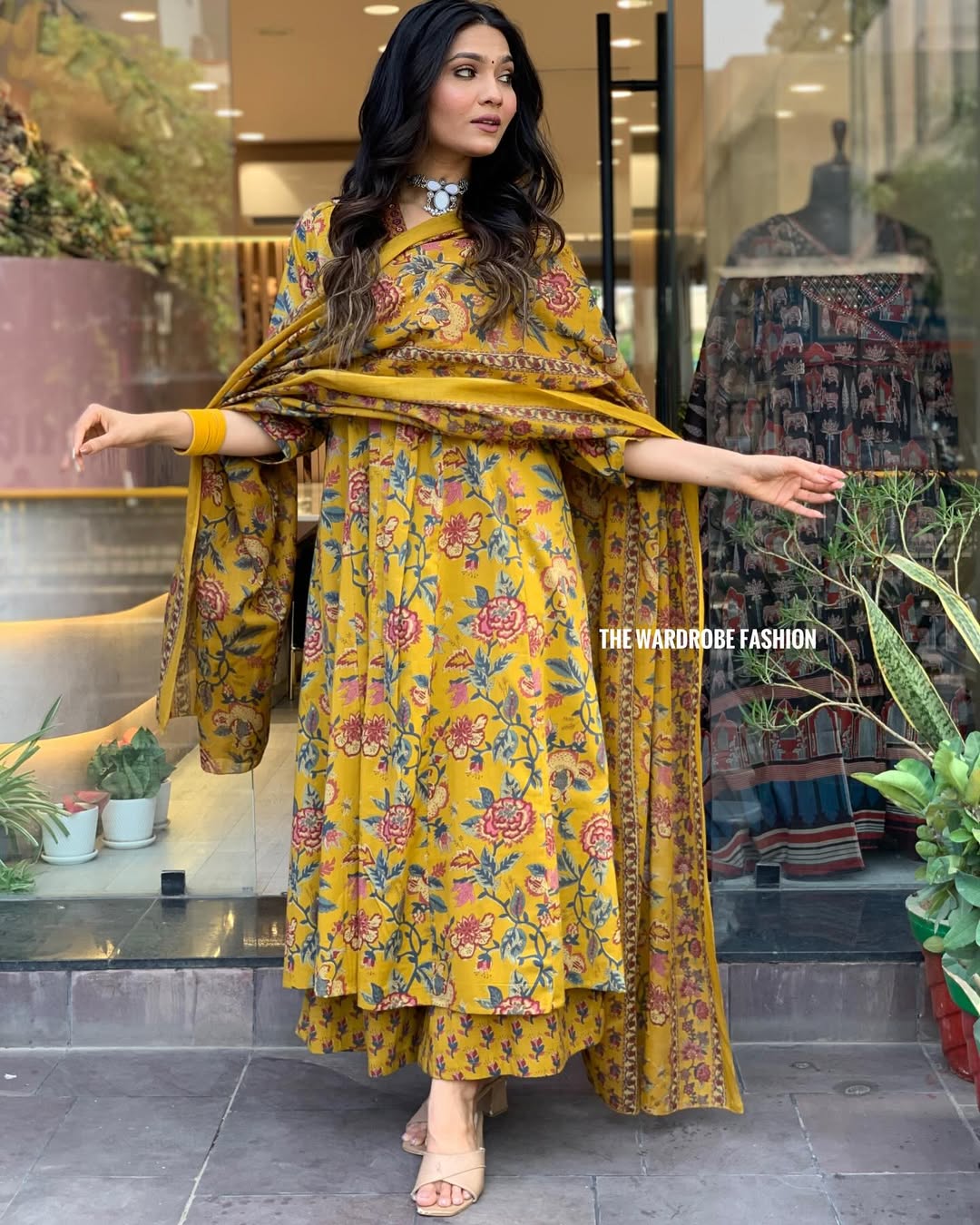 Sunehri Printed Anarkali Kurta & Pant Set
