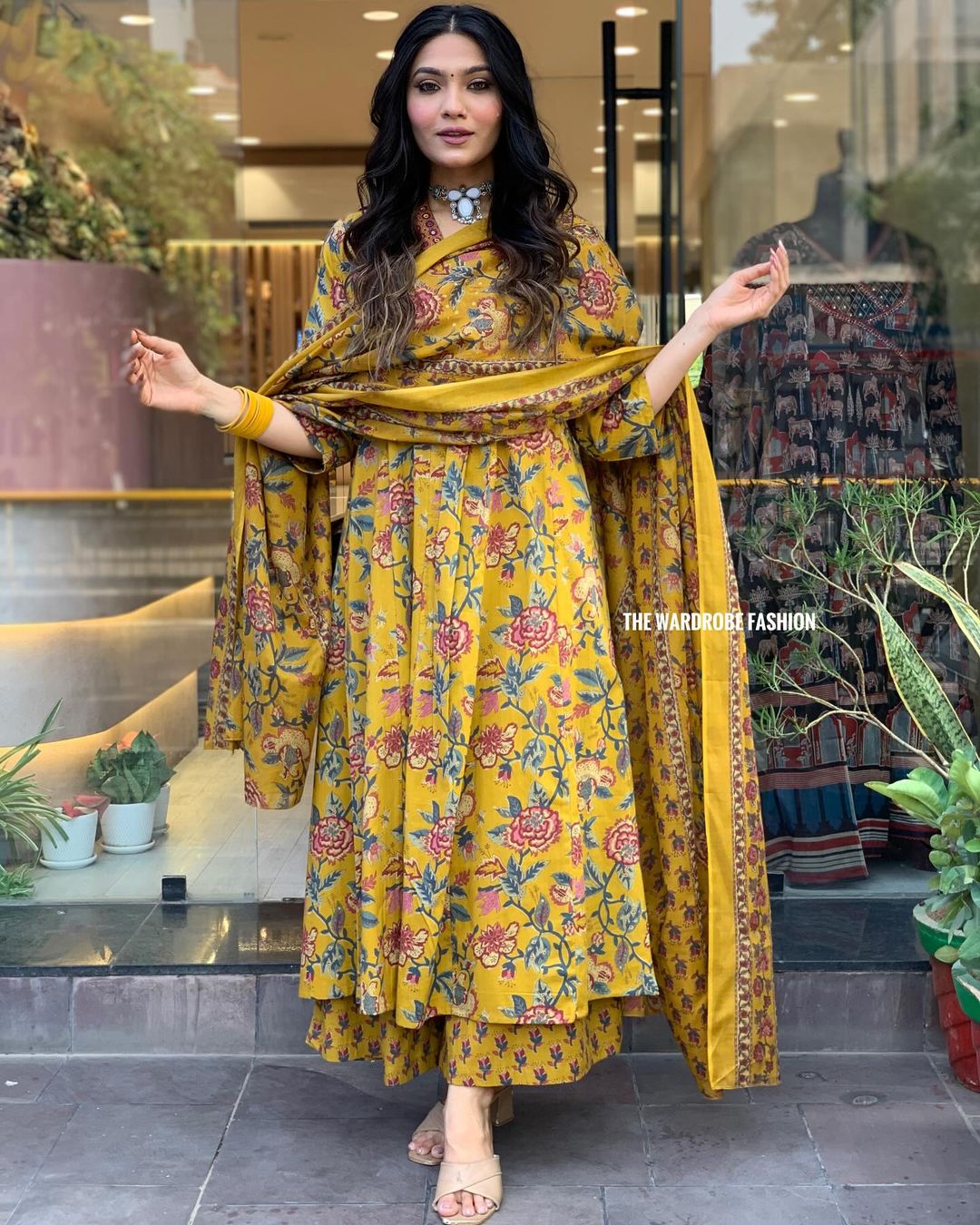 Sunehri Printed Anarkali Kurta & Pant Set