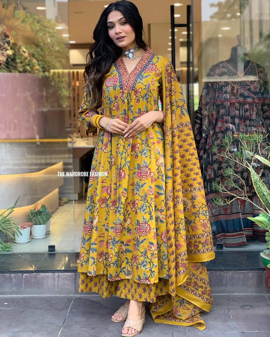 Sunehri Printed Anarkali Kurta & Pant Set