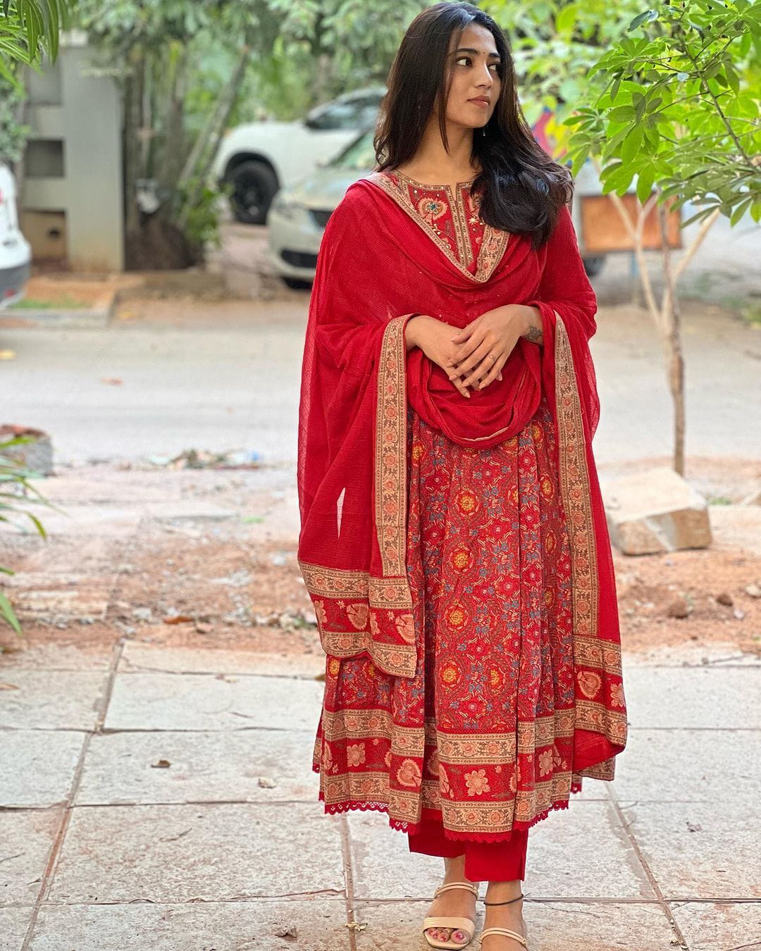 Marooni Rutba Voluminous Anarkali Suit Set