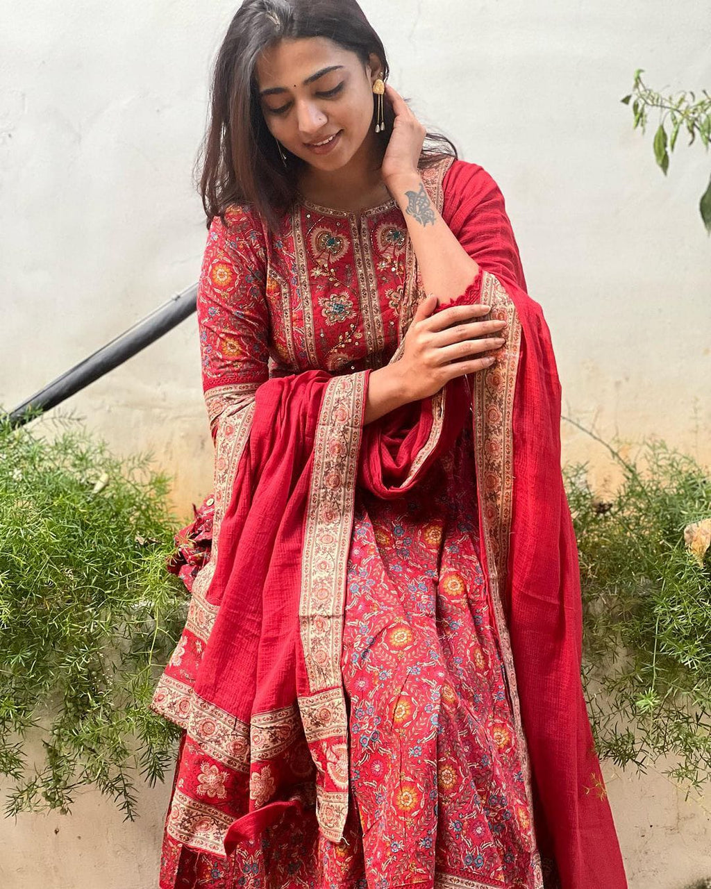 Marooni Rutba Voluminous Anarkali Suit Set