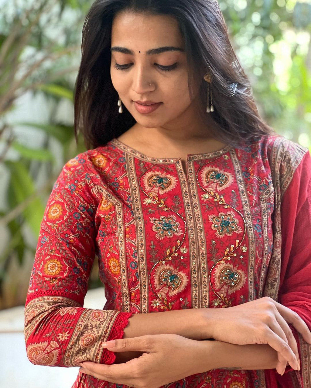 Marooni Rutba Voluminous Anarkali Suit Set