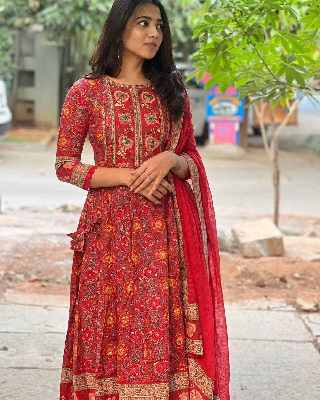 Marooni Rutba Voluminous Anarkali Suit Set